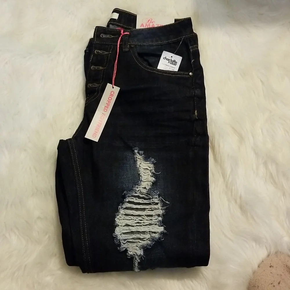 REFUGE Cropped Boyfriend Button Fly Jeans - Picture 2 of 15
